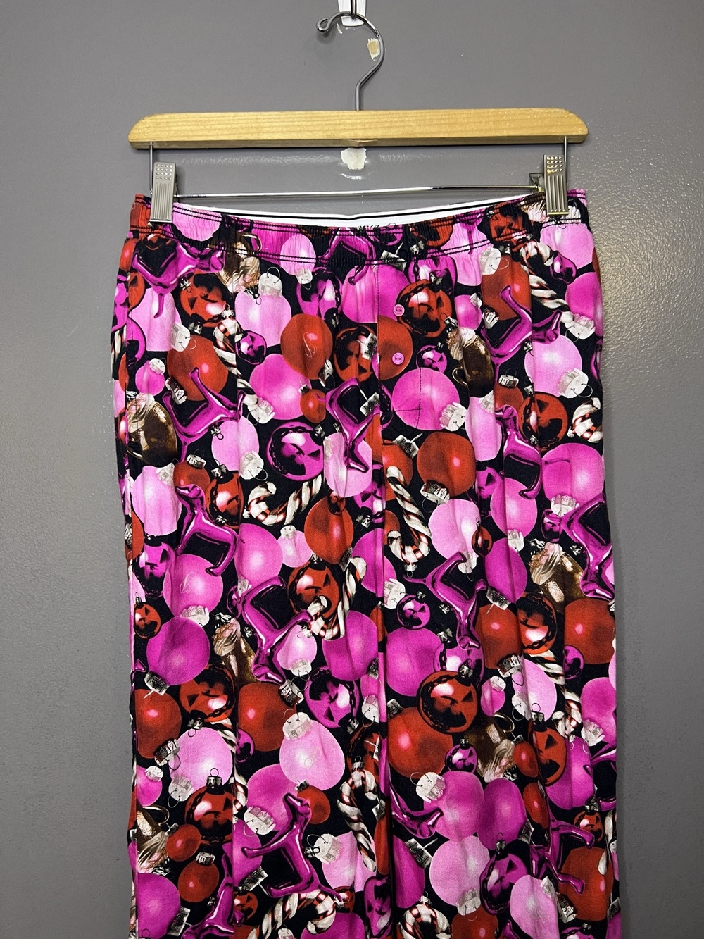 PINK Victoria's Secret Pajama Pants Womens Small Pink Ornament Christmas Lounge
